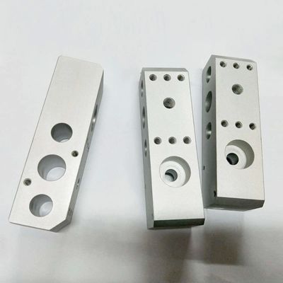 CNC加工プロセスとCNCターニングマシンを持つダイ・鋳造フライホイール部品